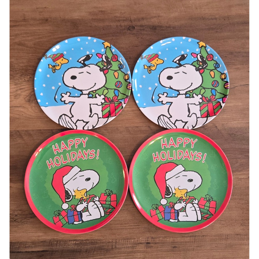 Gibson Peanuts Snoopy Christmas Melamine Plate Set 8" 4 Piece Holiday Decor